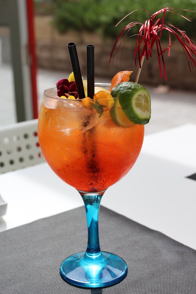 Restaurante Barrio Cabezo — Comida y bebida