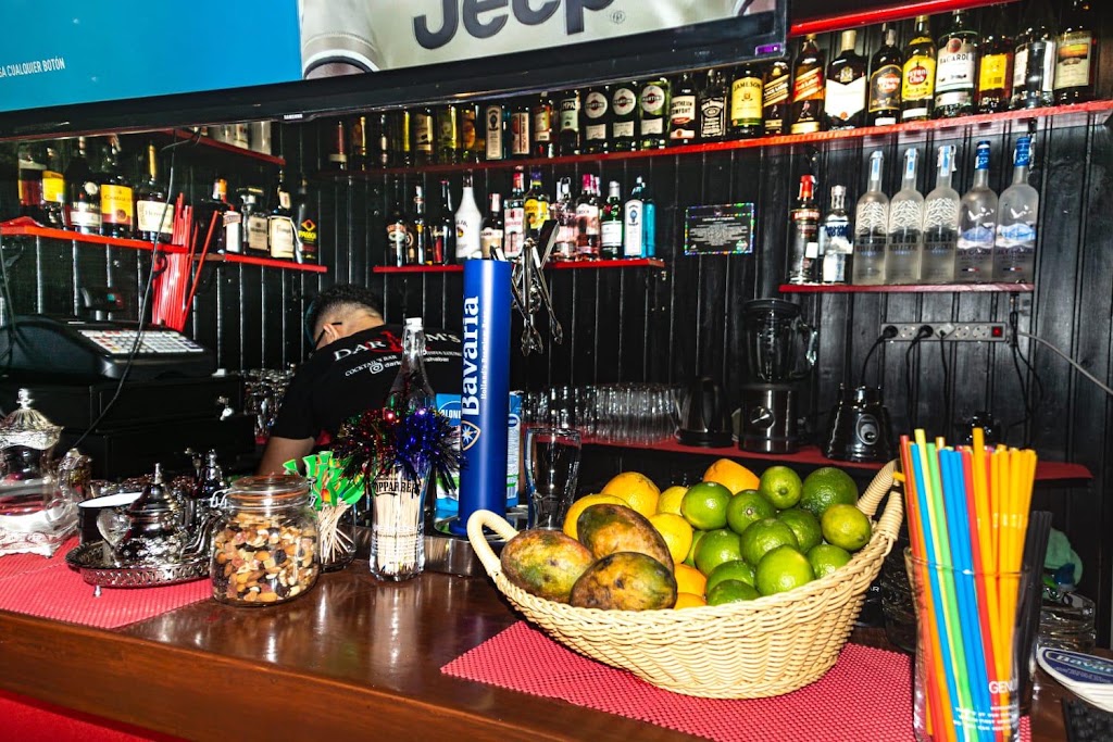 Darkom's Shisha Bar — Comida y bebida
