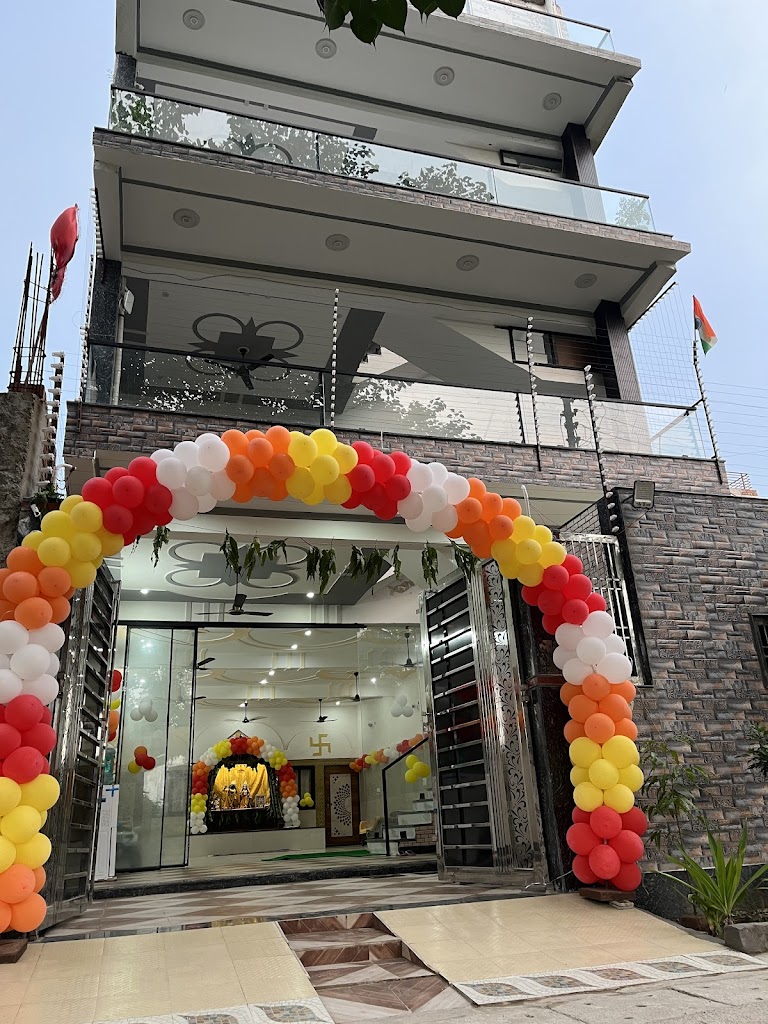 Radha Hridaynath Dham Best Guest House In Vrindavan