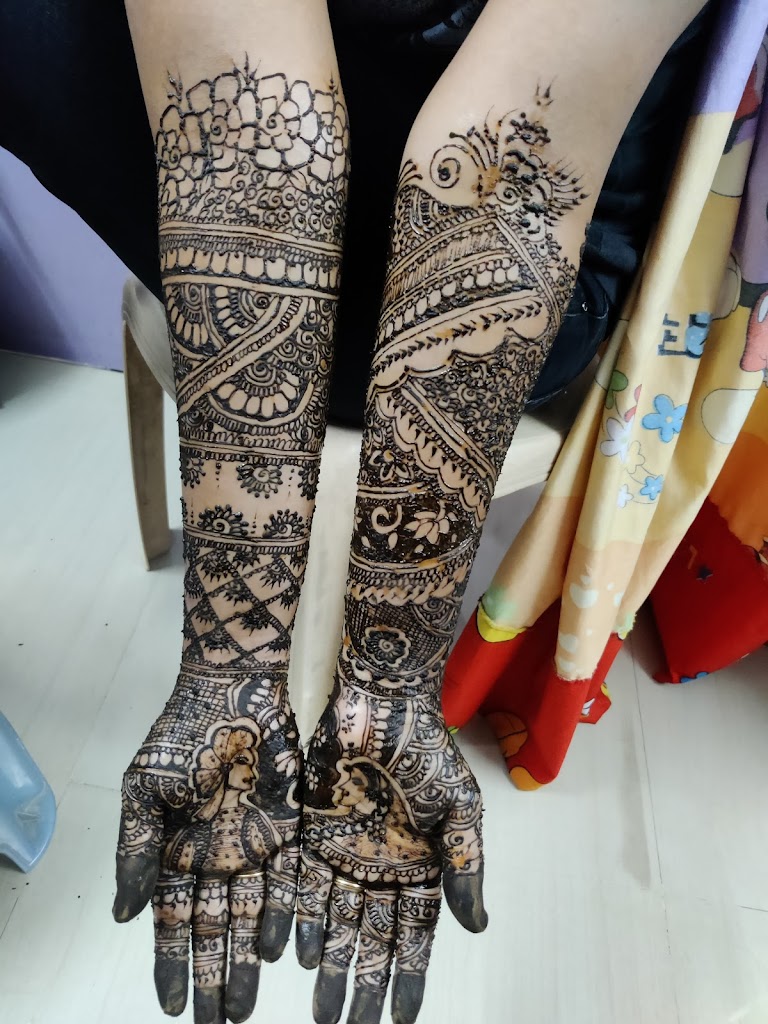 Pallavi Beauty Parlour