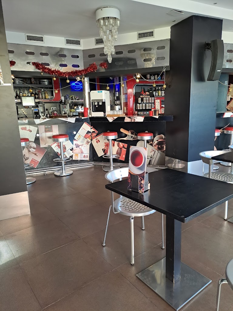 Cafe Vespa