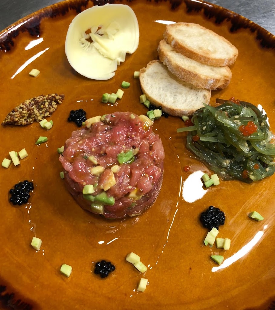 Restaurante La Vinya del Mar — Comida y bebida