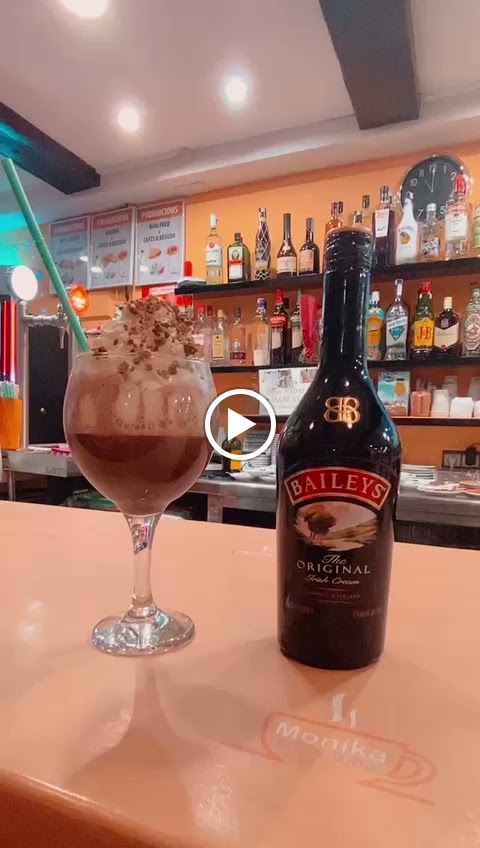 Cafeteria Bar Monika — Videos