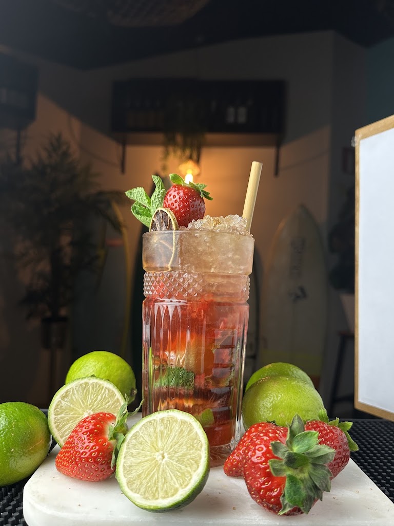 OHANA SURFER BAR — Comida y bebida