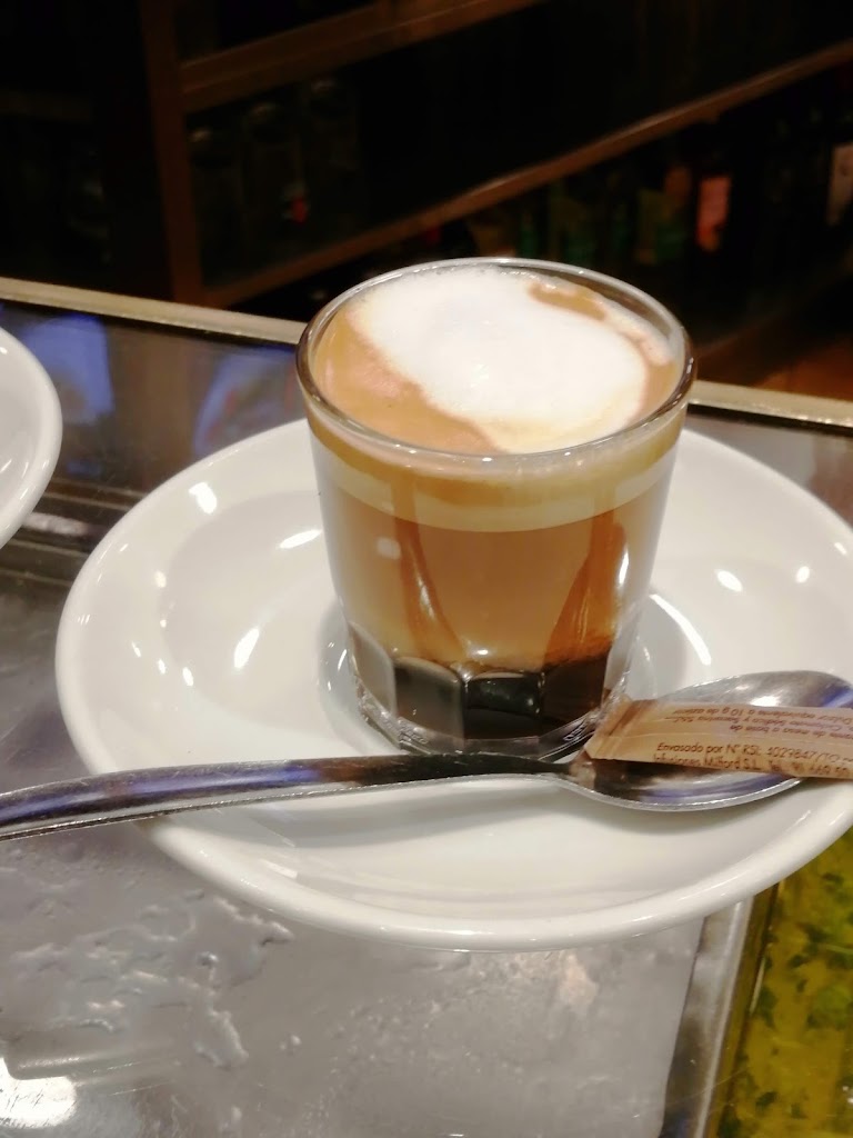 Cafeteria Mikono'ss — Cafe