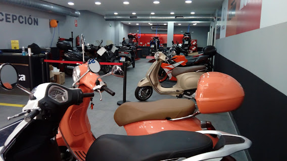 El Motorista Chiclana — Interior