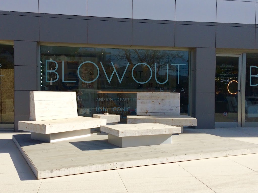 Blowout Ibiza — Exterior