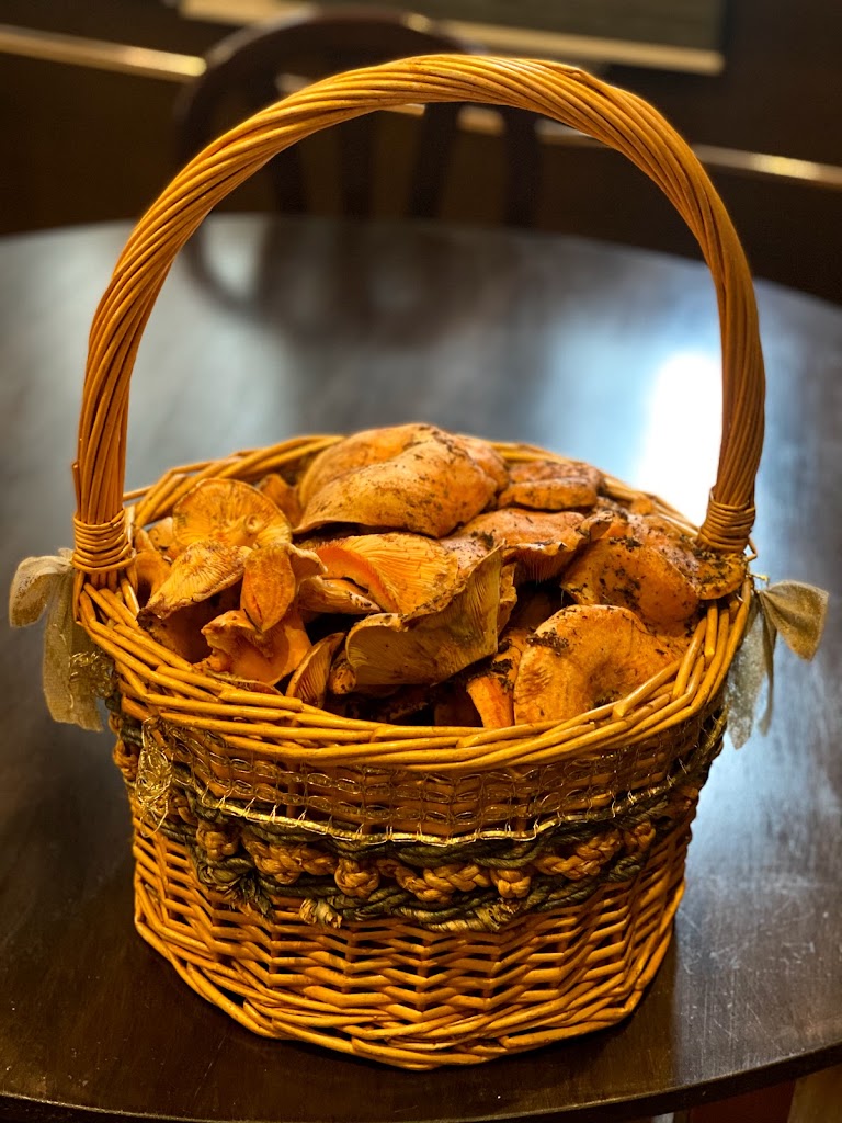 El Molino 2 — Comida y bebida