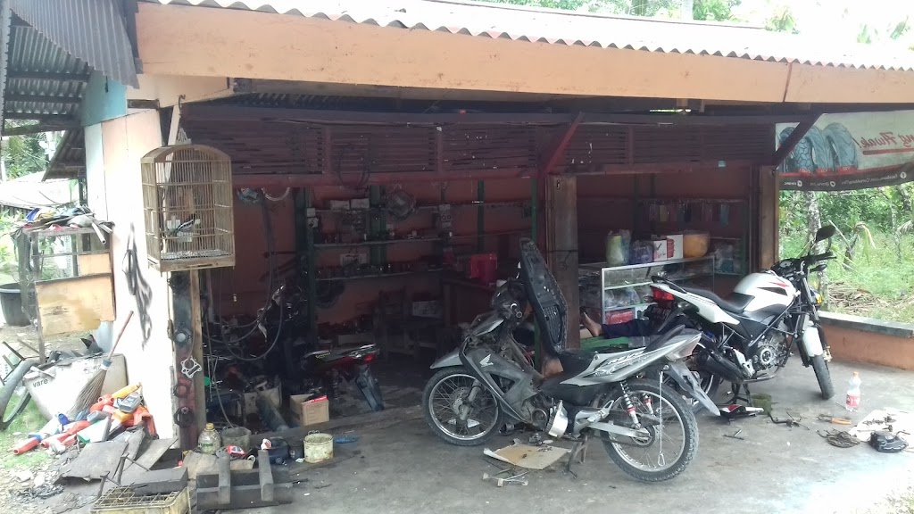 Bengkel Ucok Trio Antoni
