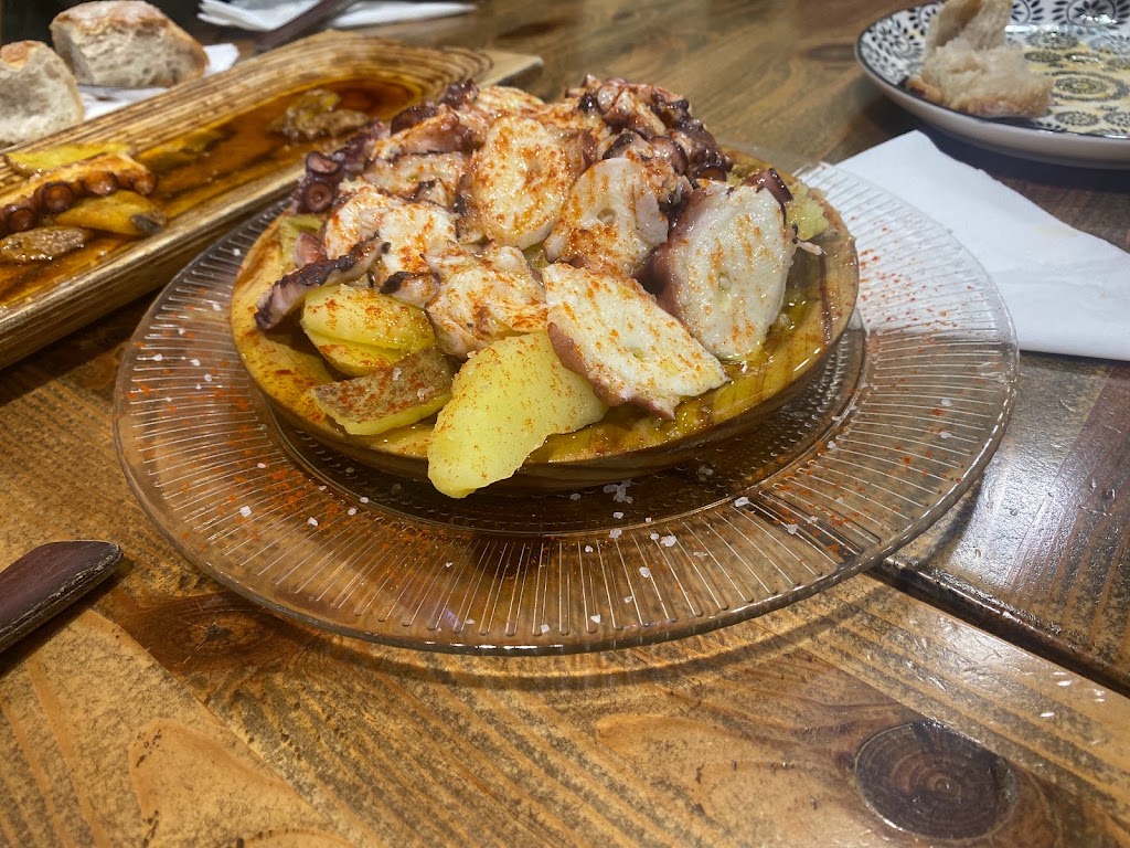A do Cunado — Comida y bebida