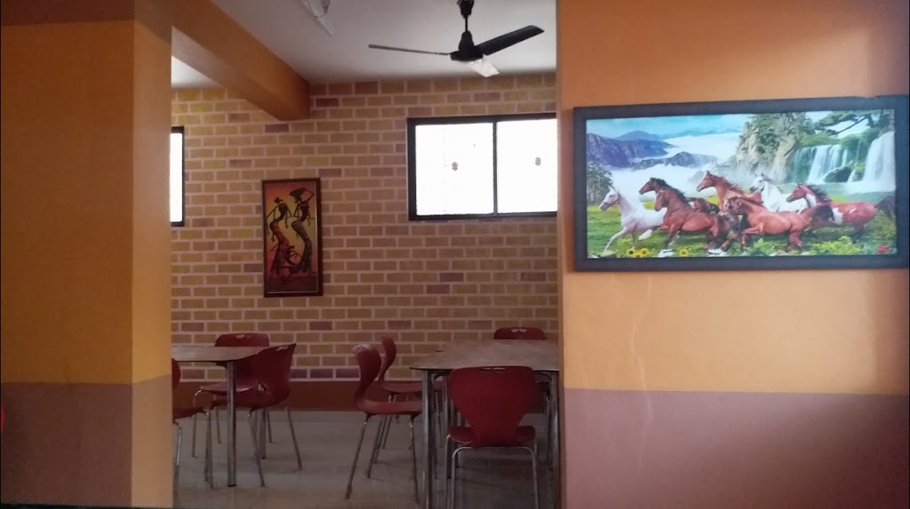 Laziz Pizza Jamkhandi