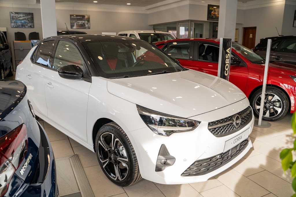 Opel Islena de Motores Manacor — Concesionario de automoviles