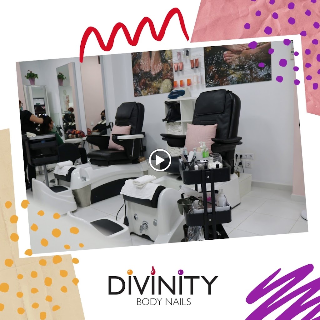 Divinity Body Nails & Peluqueria — Videos