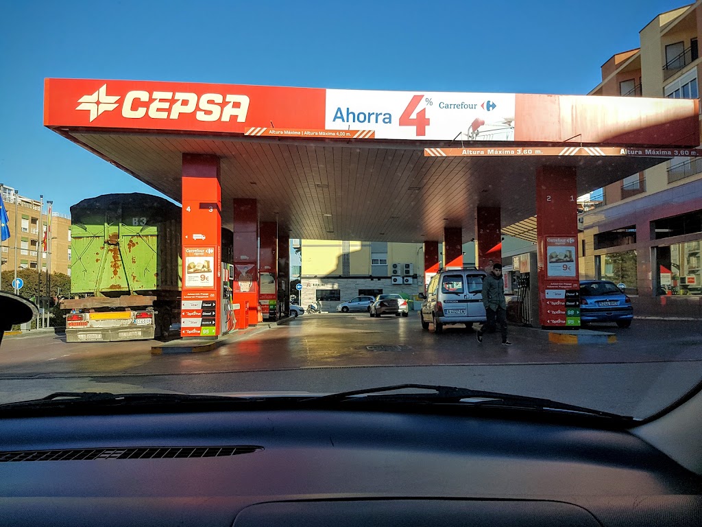 Estacion de servicio Cepsa — Exterior