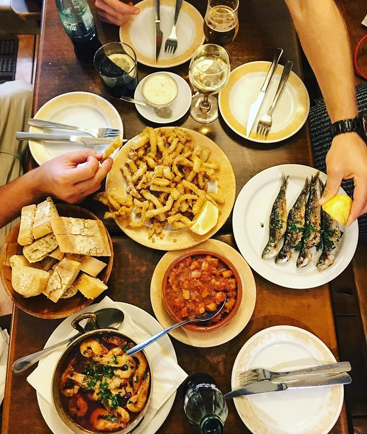 Bar Dia — Comida y bebida