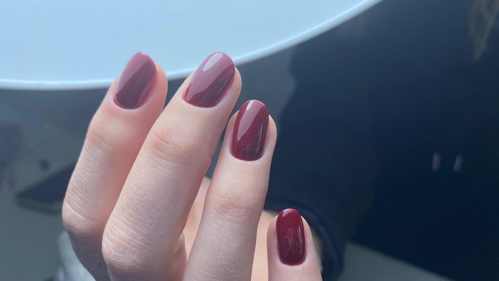 Nail Sol Centro De Estetica. una y masage — Del propietario