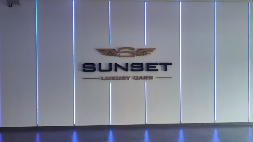 Sunset Luxury Cars - Coches de Gama Alta — Interior