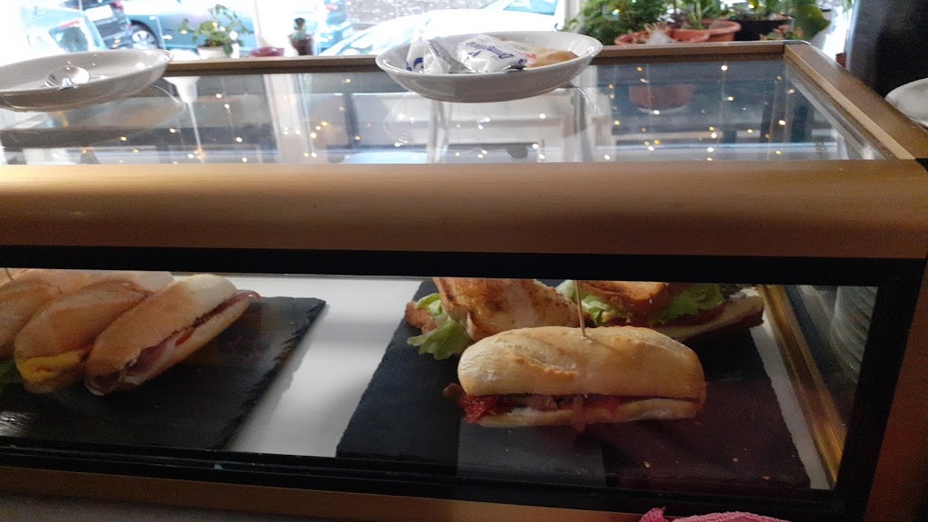 Cafeteria Moonlight — Comida y bebida
