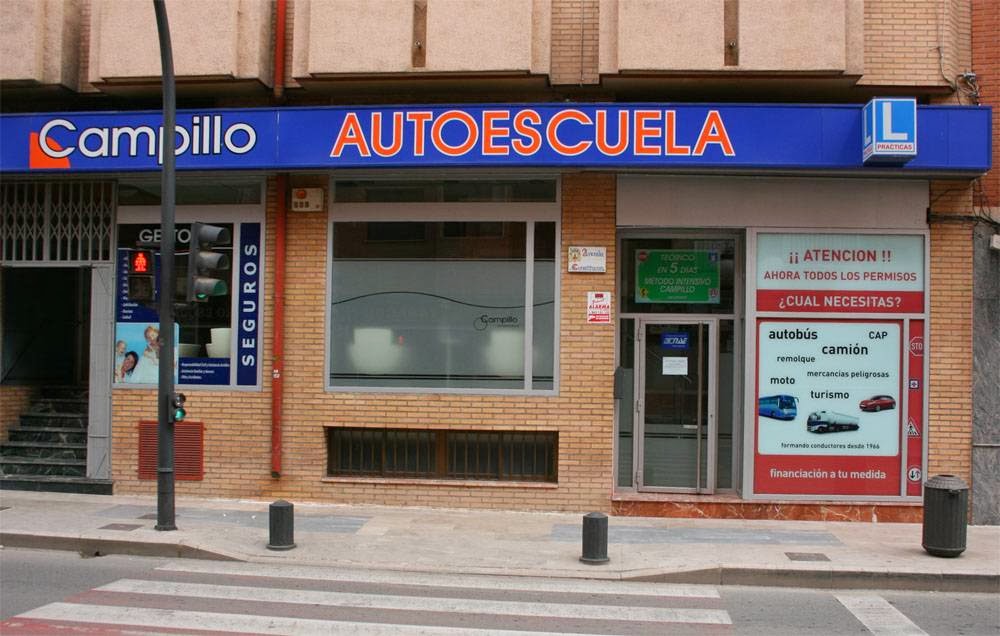 AUTOESCUELA CAMPILLO