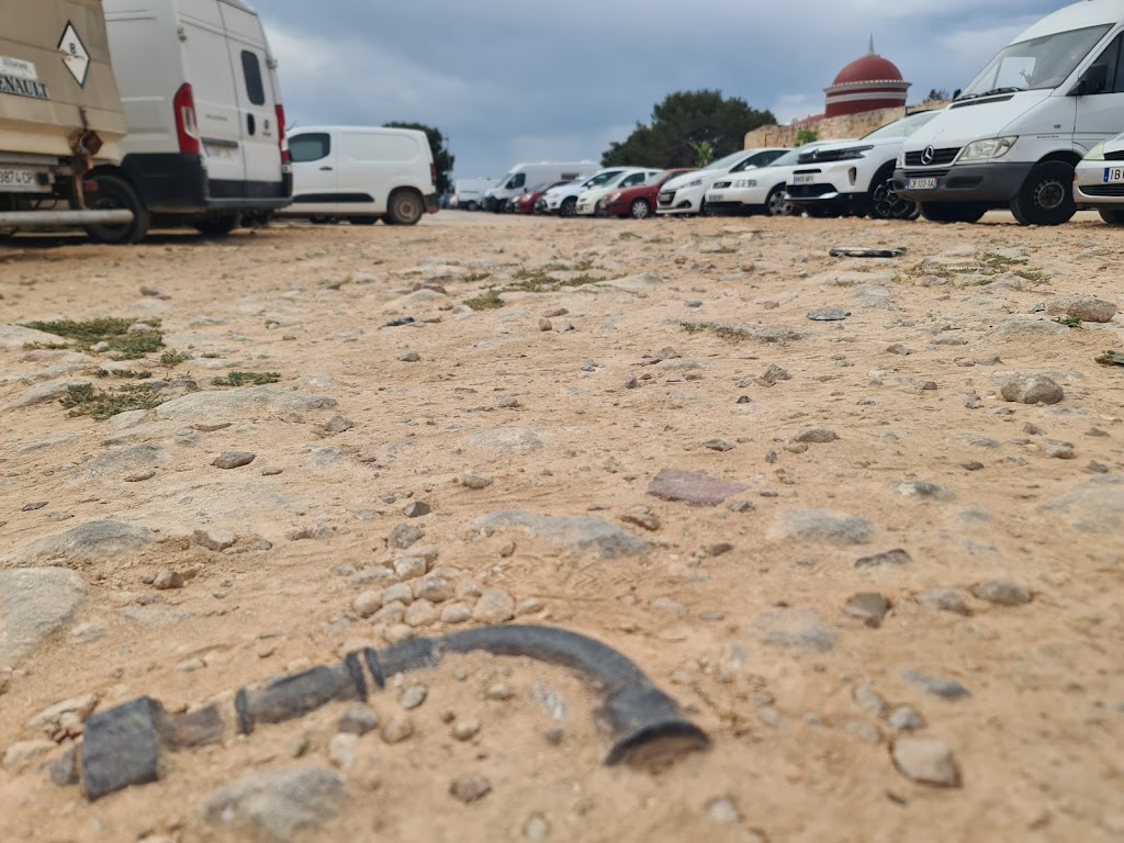 [P] Aparcamiento gratuito cementerio viejo