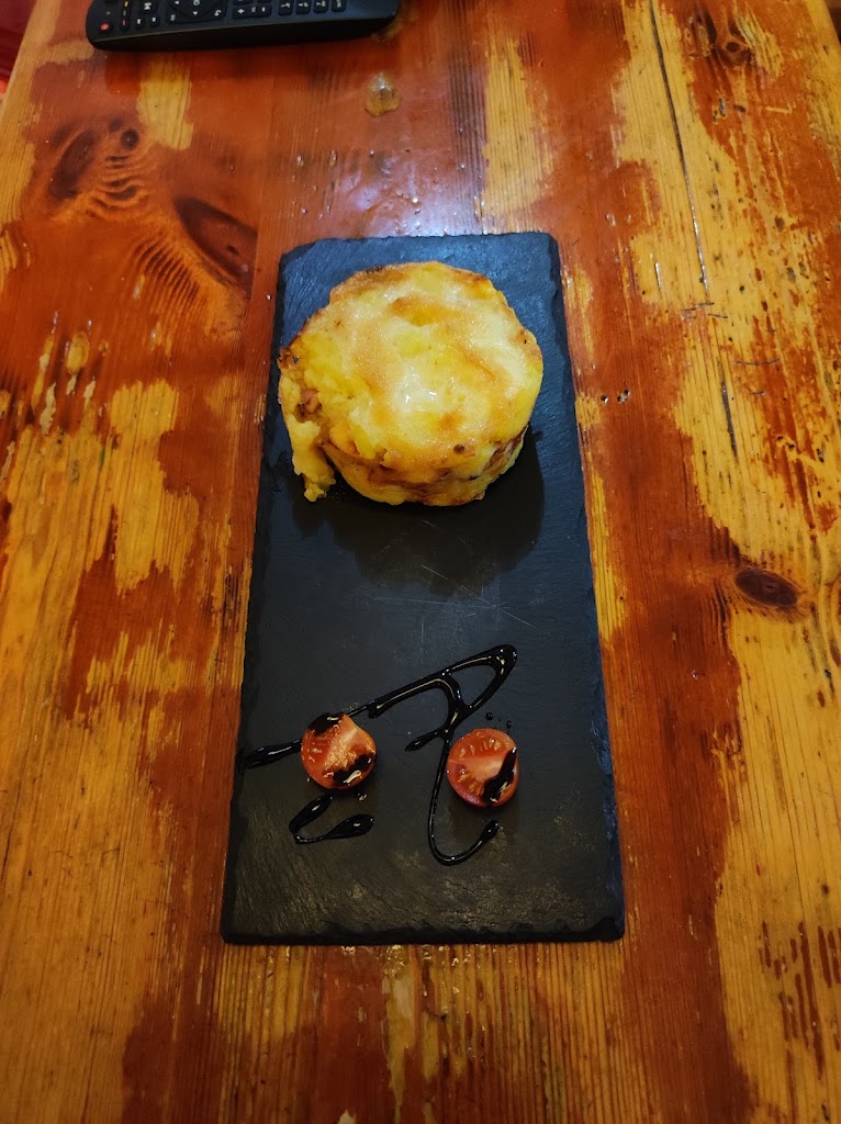 Restaurant Tasca Bohemia — Comida y bebida