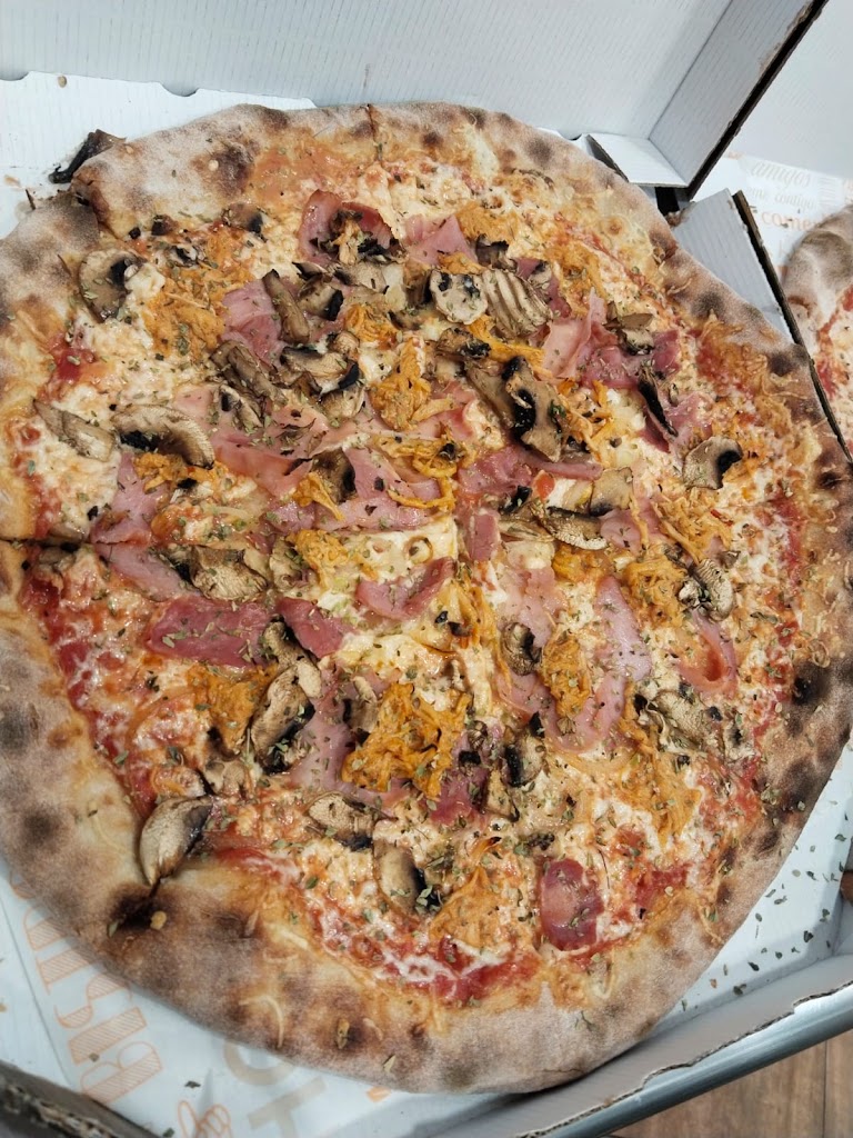 Pizzeria De Cine guia de isora — Pizza