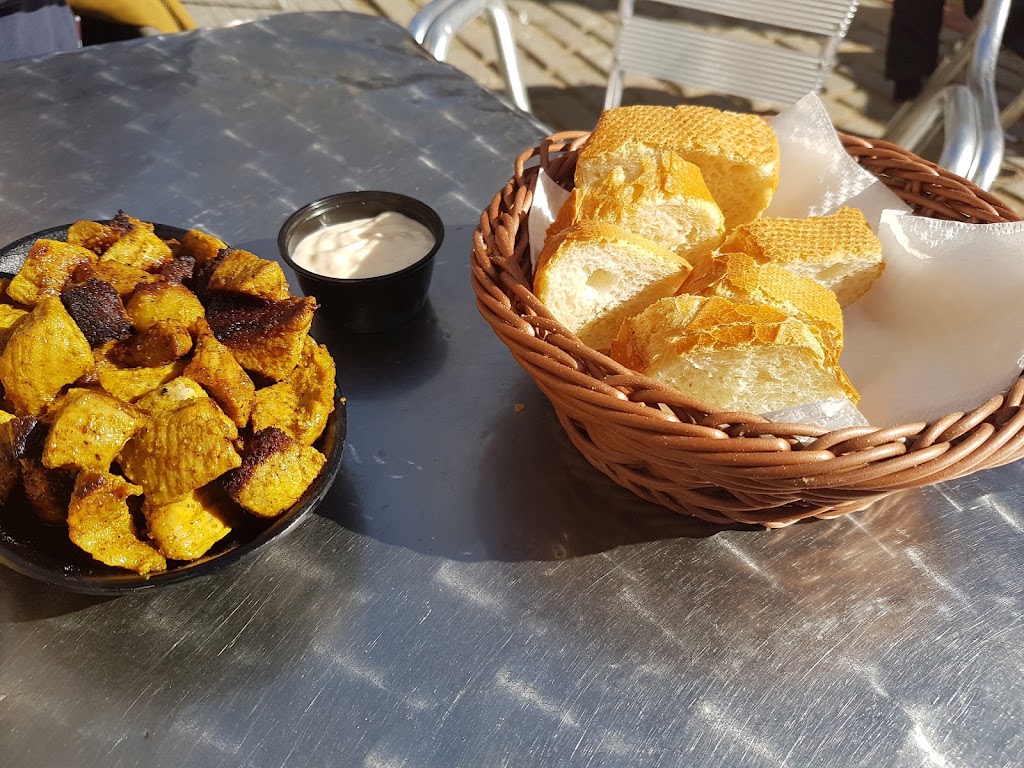 Cerveceria Rivoli — Comida y bebida