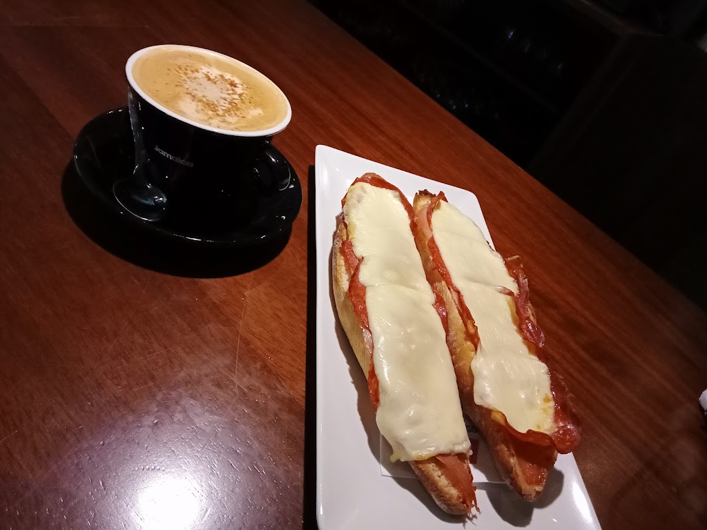 Salon de juegos 777 Almoradi