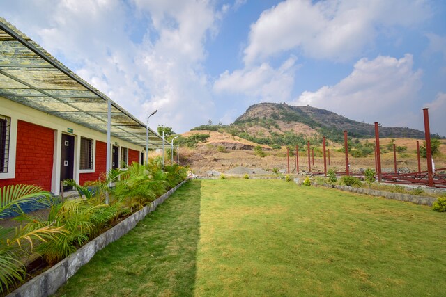 Spot On 67339 Hotel Bhavani