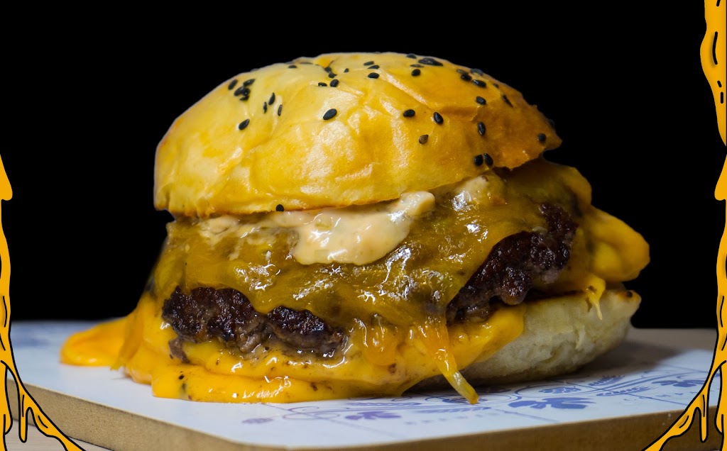 Kuma burger — Comida y bebida