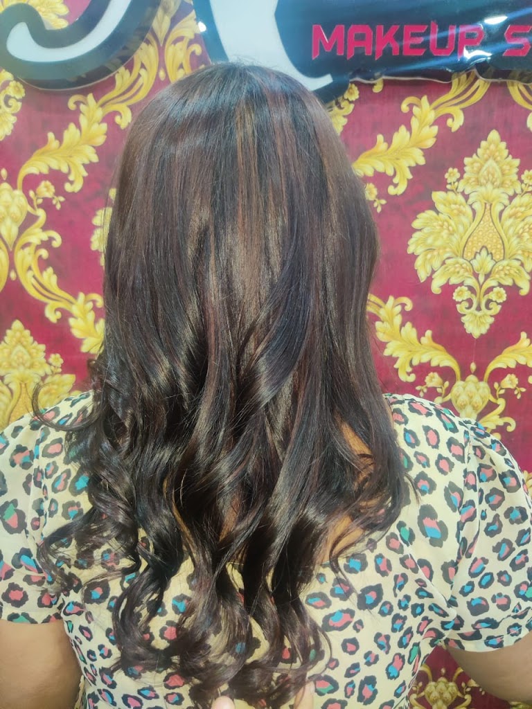 Naars Beauty Selon And Traning Center