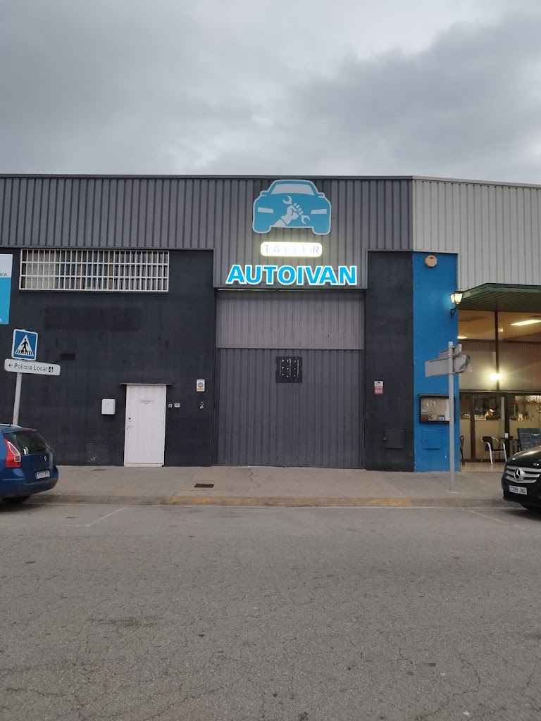 TALLER AUTO IVAN — Exterior