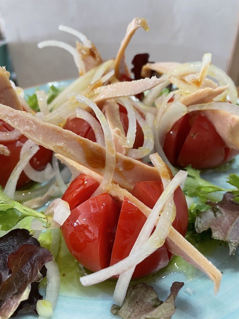 GastroBar Diferente — Comida y bebida
