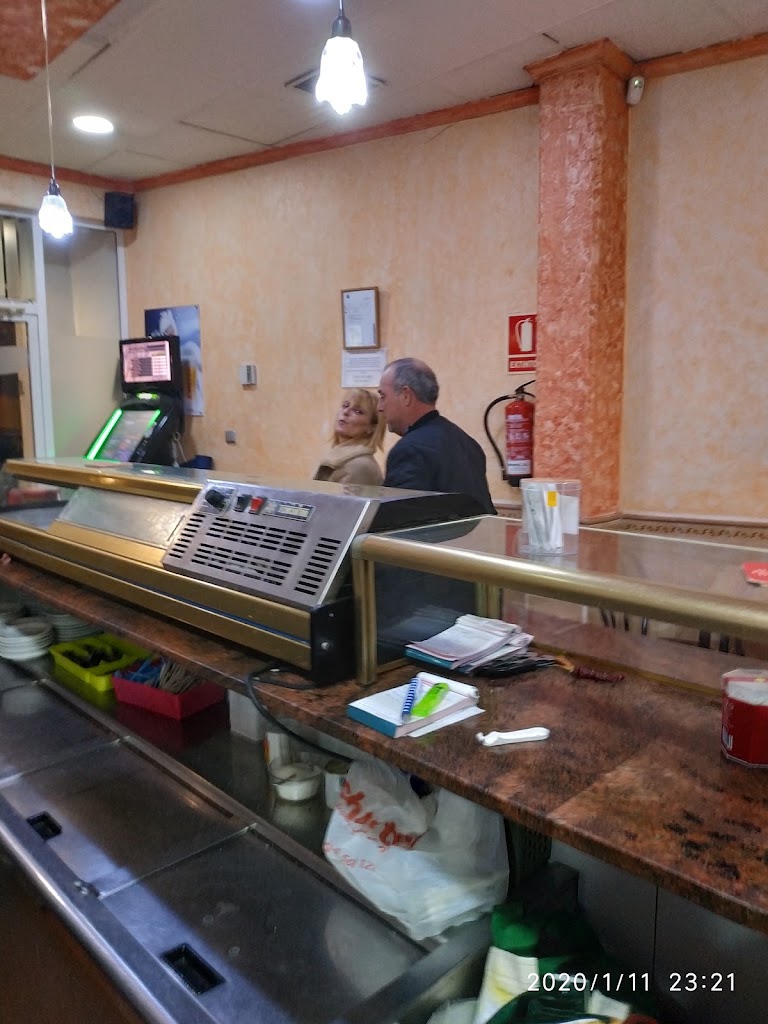 Bar Cafeteria La Caprichosa — Ambiente
