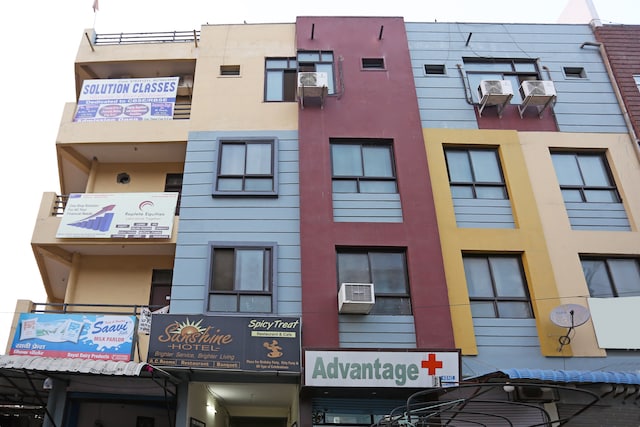 Oyo 10294 Hotel Sunshine