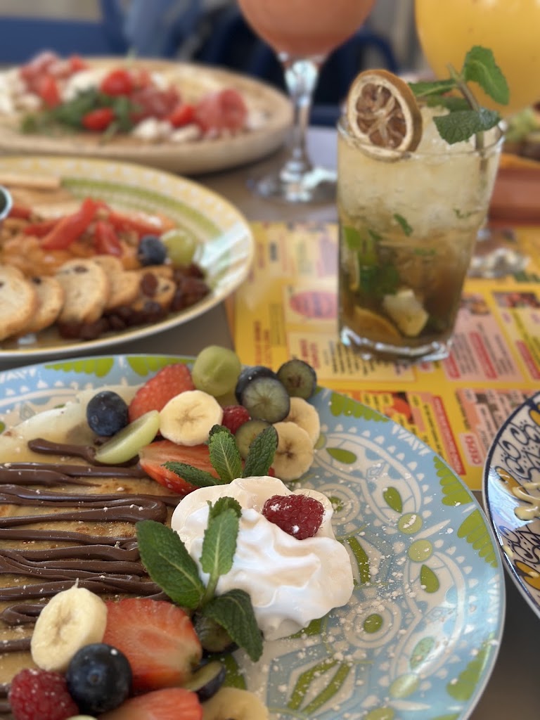 Ruda Gastrobar Brunch & Cocteleria — Comida y bebida