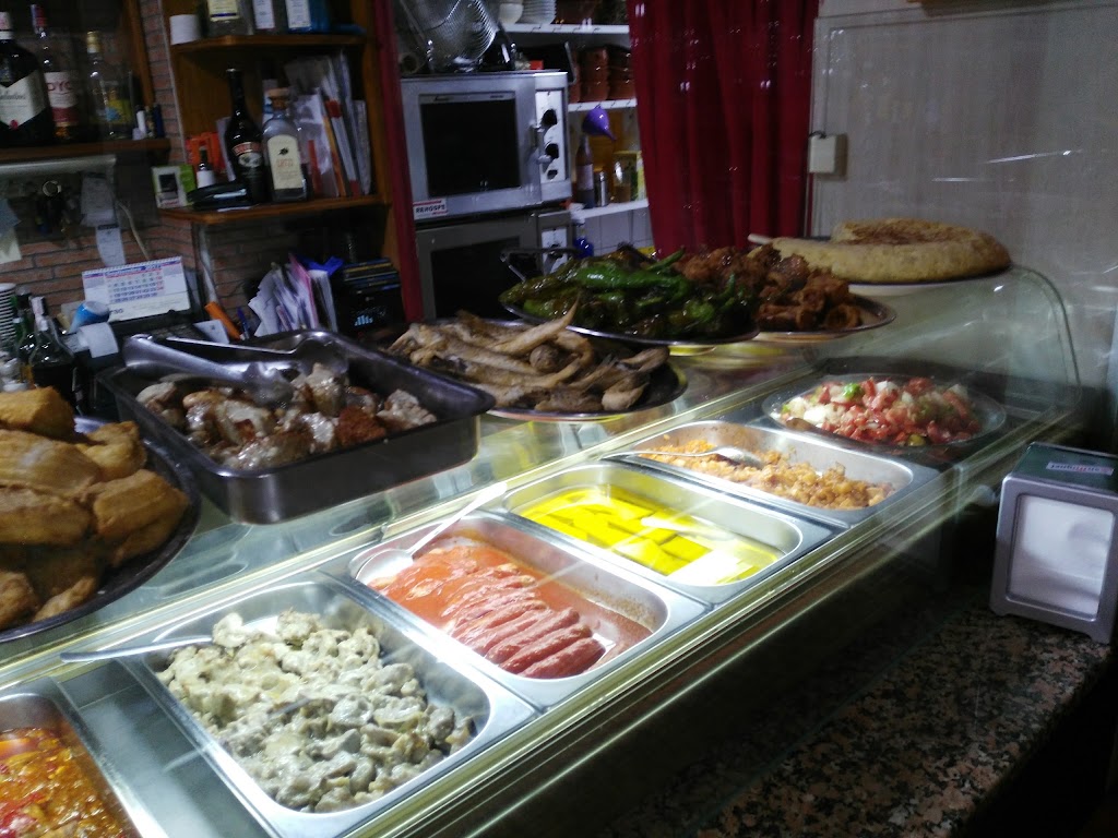 BAR TRAFALGAR. — Comida y bebida