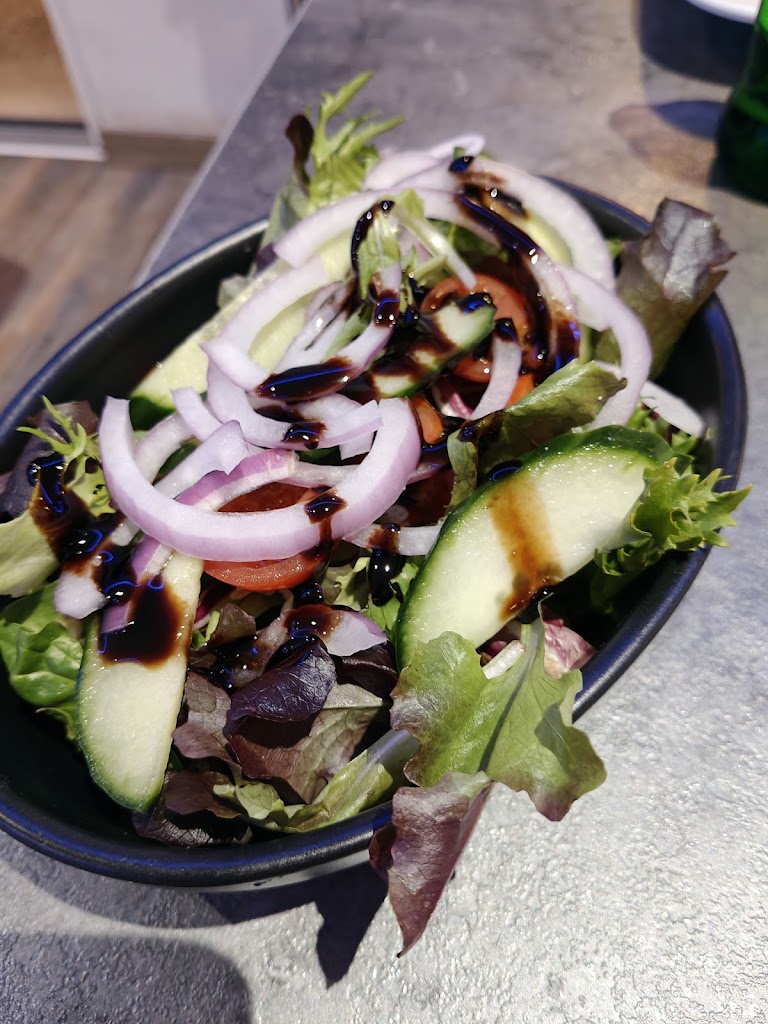 Zaza Bar Cafe — Comida y bebida
