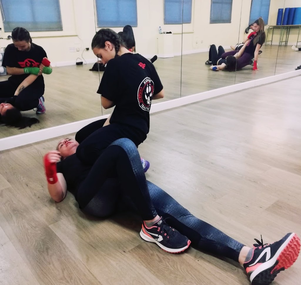 KABASHI CENTER ARROYOMOLINOS. MMA, Krav Maga Urbano,Defensa Personal,Grappling,Jiujitsu,Judo,Sambo,Policial — Entrenamiento