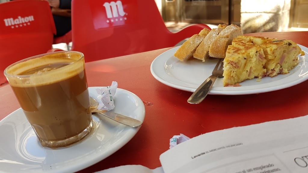 Bar Eclipse — Comida y bebida