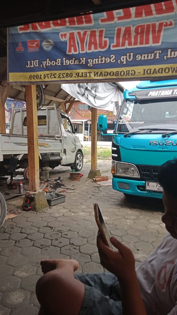 Bengkel mobil "VIRAL JAYA"