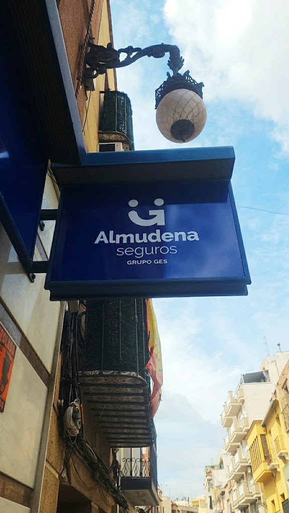 Almudena Seguros - agencia de Orihuela — Del propietario