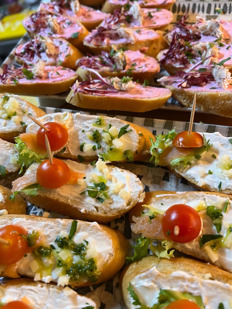 RESTAURANTE CASA PEPA — Comida y bebida
