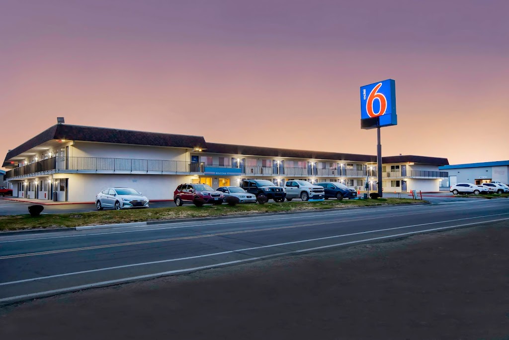 Motel 6 Farmington, NM - Motel in Farmington , United States of America