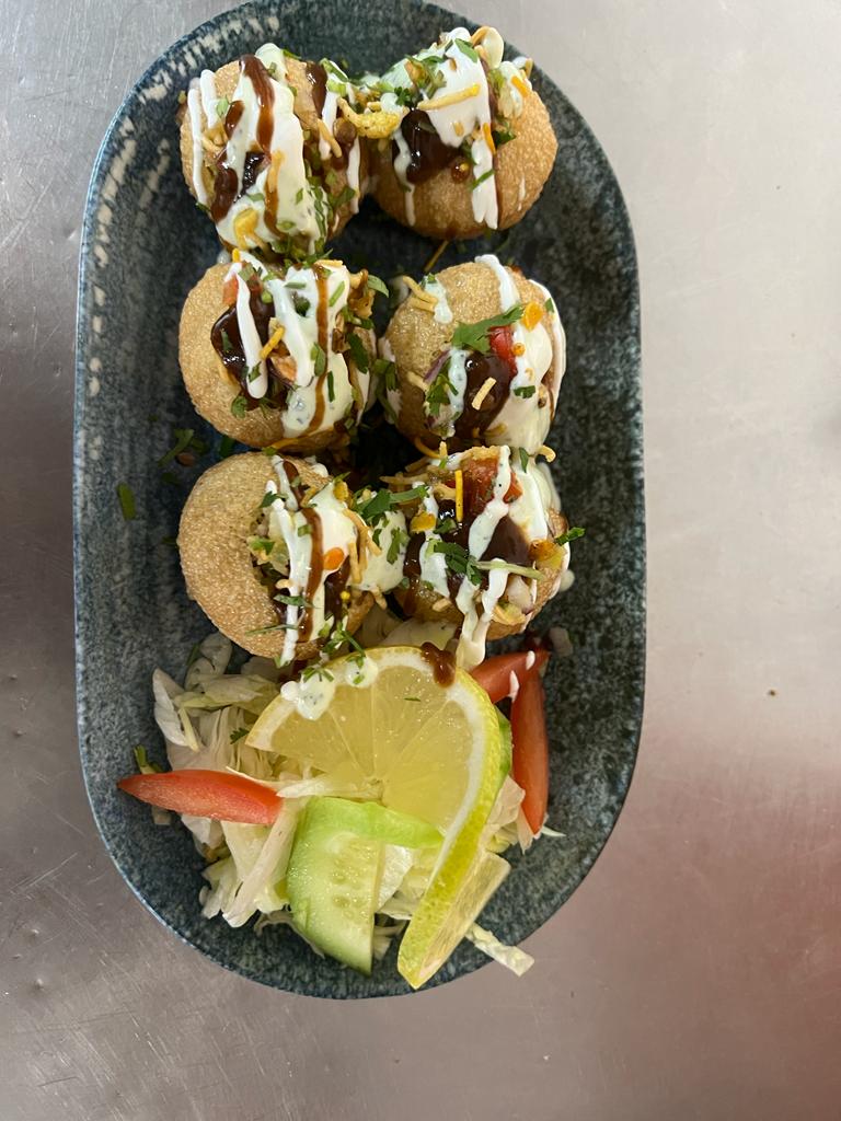 Currys Nepali — Comida y bebida