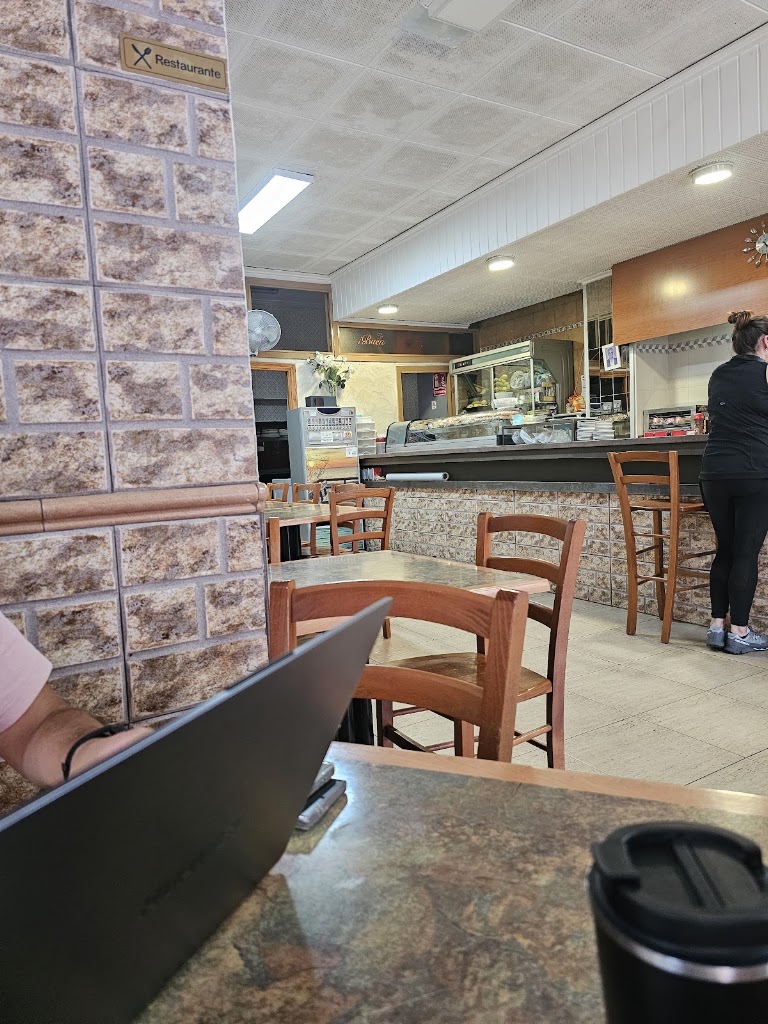 Cafe Avenida. — Ambiente