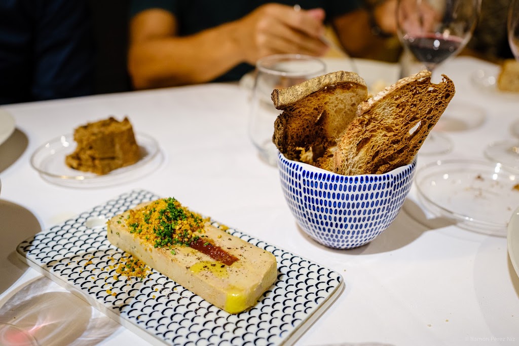 Restaurante Deliciosa Marta — Comida y bebida