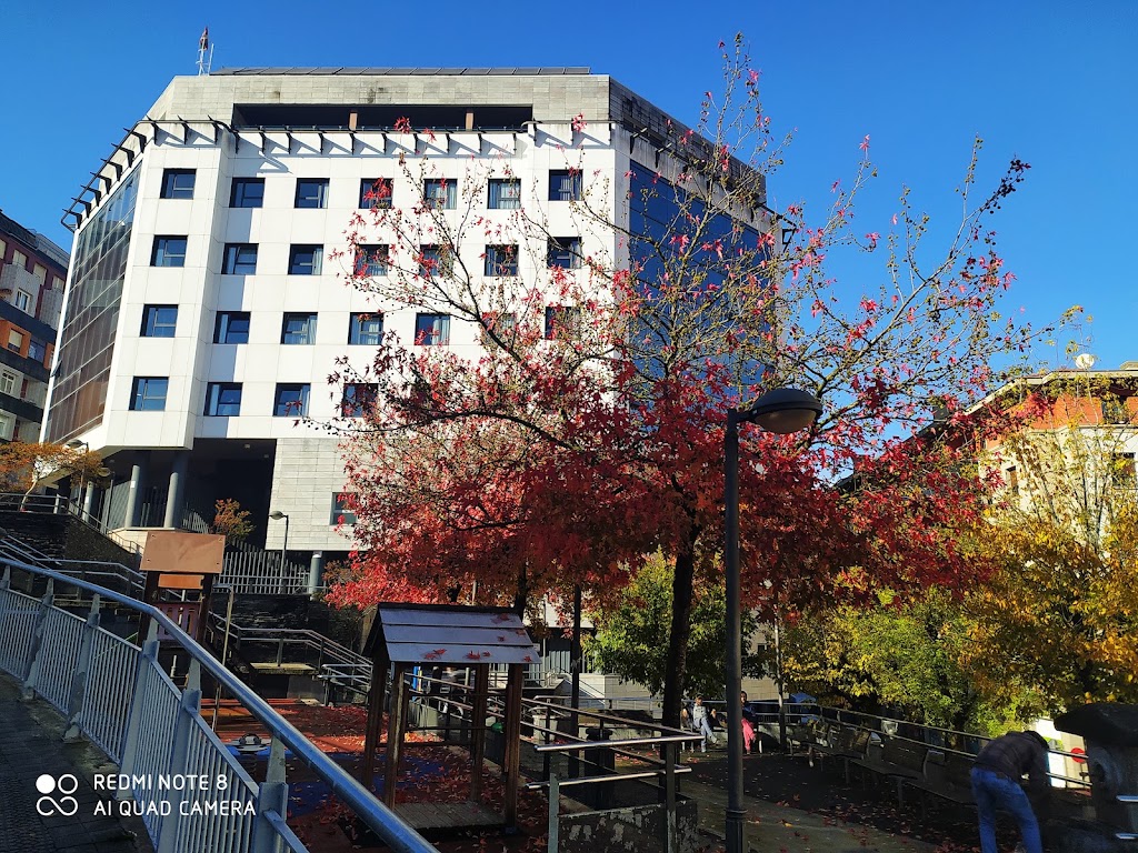 Residencia para mayores y Centro de dia IMQ Igurco Bilbozar