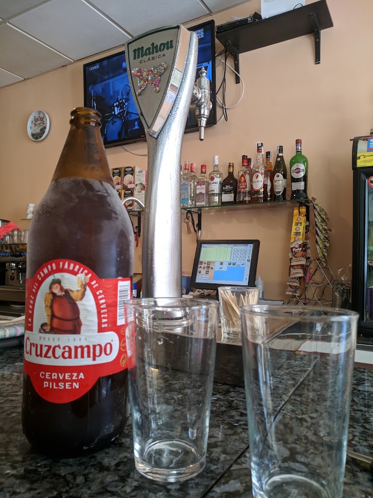 "El Sitio" - Cafeteria / Copas — Comida y bebida