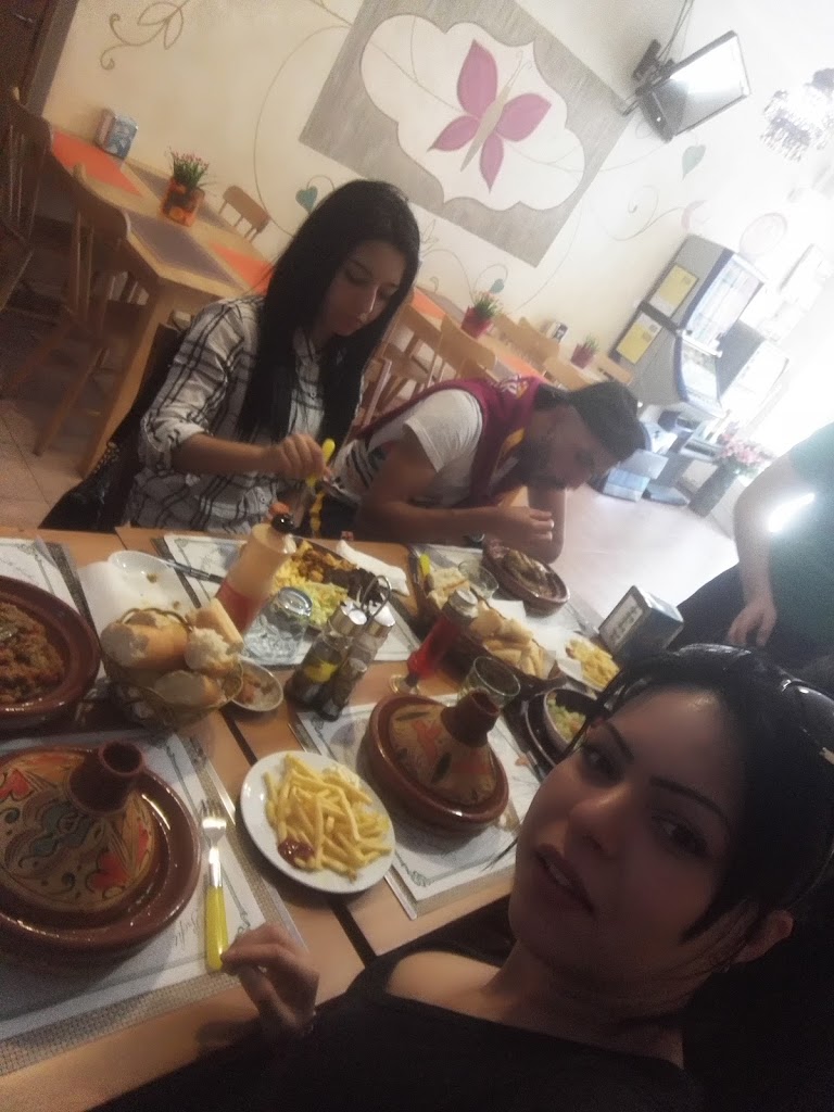 Bar Restaurante La Cueva Boliviana — Comida y bebida